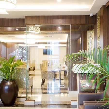 Ss Lumina Hotel Bengaluru Zewnętrze zdjęcie