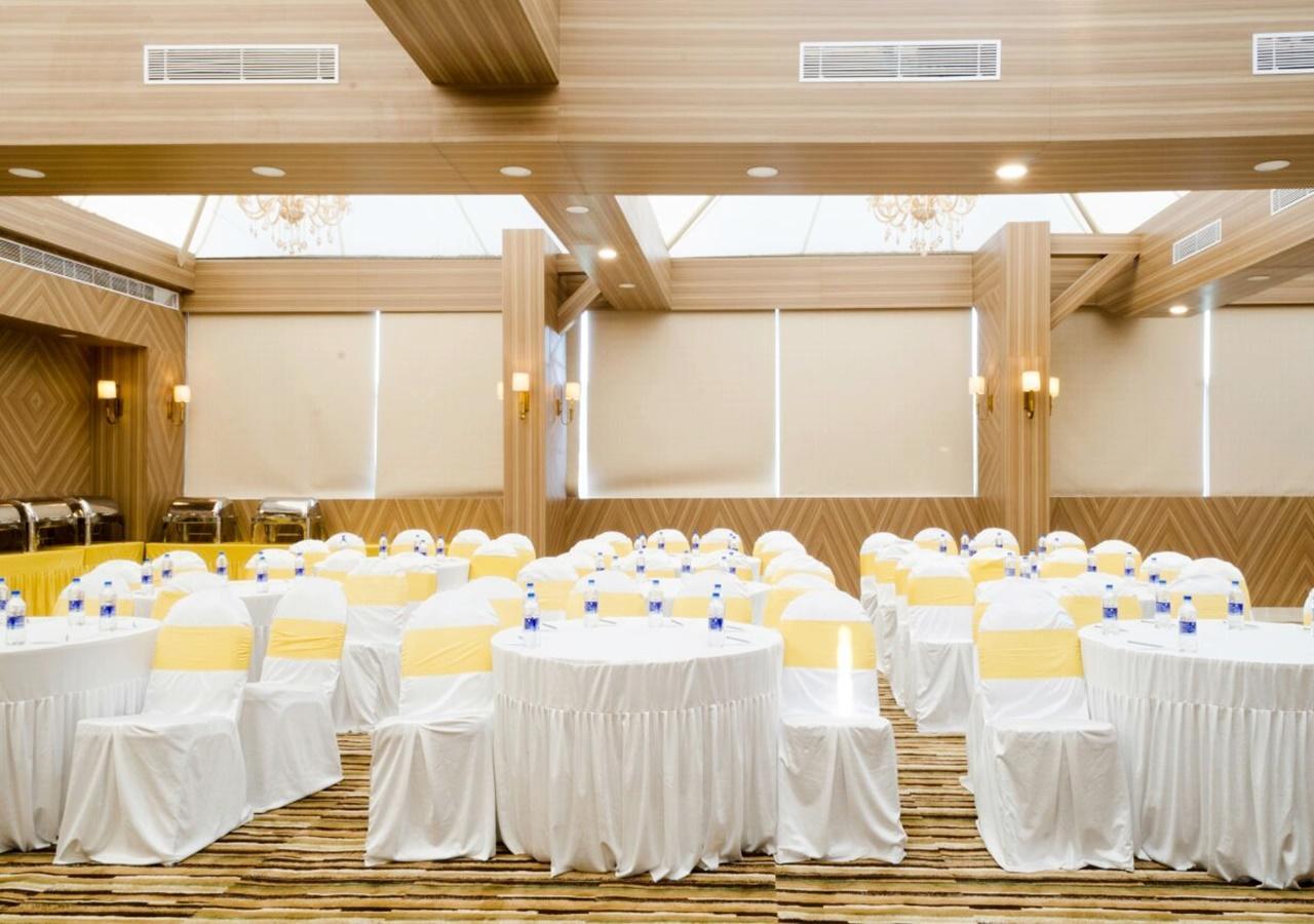 Ss Lumina Hotel Bengaluru Zewnętrze zdjęcie