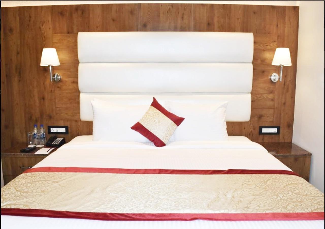 Ss Lumina Hotel Bengaluru Zewnętrze zdjęcie